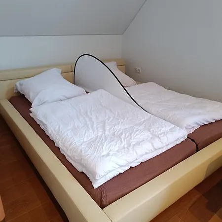 In Villa 56 Qm Apartment, 24 H Check-In,Free Parking Hannover Esterno foto